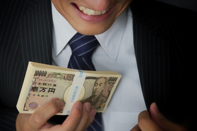 見せかけの富裕層にありがちな行動パターン