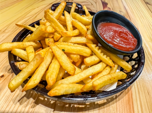 ロッテリアのケチャップを楽しむ