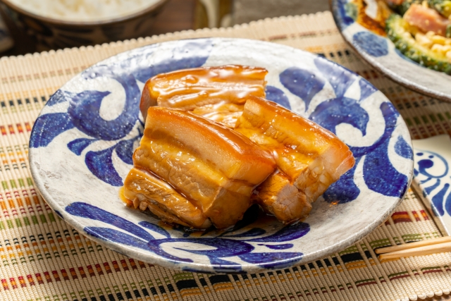 沖縄料理ラフテーと角煮